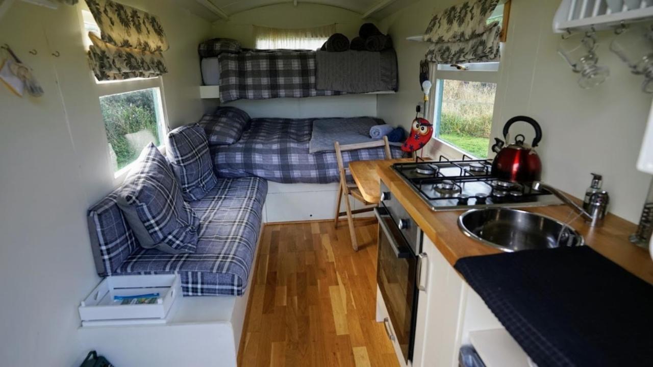 Shepherd'S Hut Westcote Villa Hawick Exterior photo