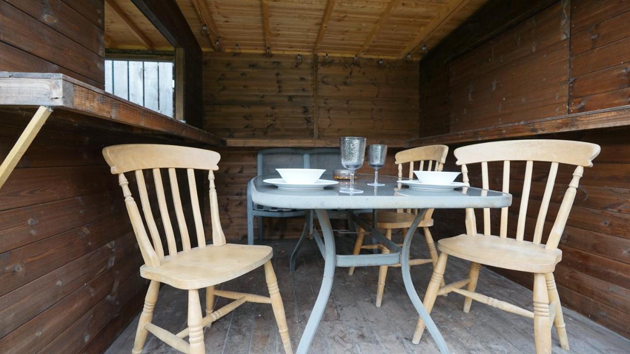 Shepherd'S Hut Westcote Villa Hawick Exterior photo